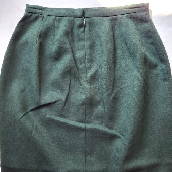 Vintage Petite Sophisticate Forest Green Wool Lined Pencil Skirt | Size 8 - Picture 7 of 10